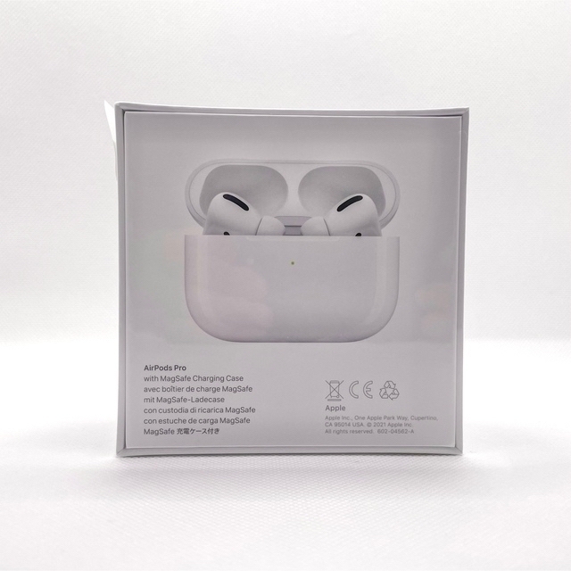 Apple(アップル)の【新品未開封】Apple AirPods Pro エアポッズプロ スマホ/家電/カメラのスマホアクセサリー(ストラップ/イヤホンジャック)の商品写真