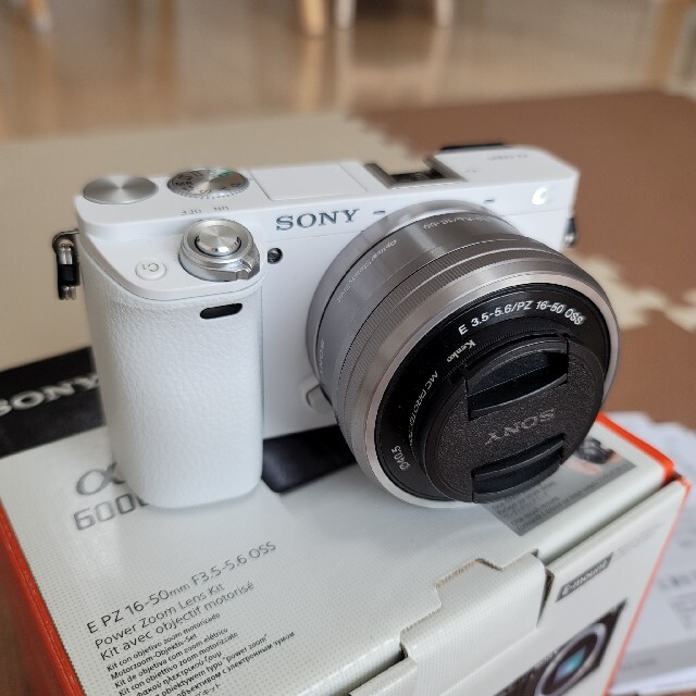 SONY α6000 ズームレンズつき