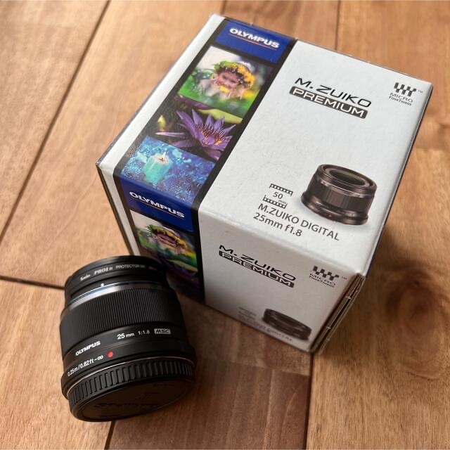 OLYMPUS(オリンパス)のOLYMPUS 25mm f1.8 単焦点レンズ スマホ/家電/カメラのカメラ(レンズ(単焦点))の商品写真