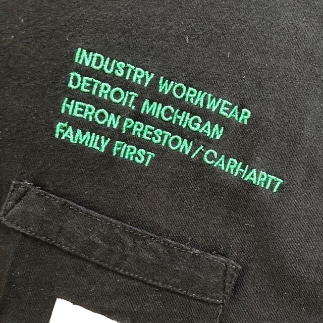 carhartt(カーハート)のカーハート　HERON PRESTON   黒　M   Tシャツ　ショッパーつき メンズのトップス(Tシャツ/カットソー(半袖/袖なし))の商品写真
