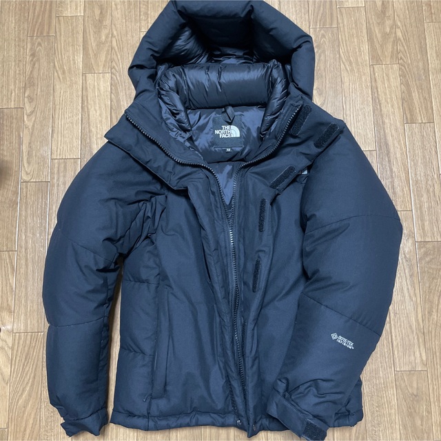 THE NORTH FACE(ザノースフェイス)のTHE NORTH FACE バルトロライトジャケットXS  ブラック メンズのジャケット/アウター(ダウンジャケット)の商品写真