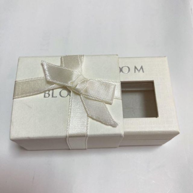 BLOOM(ブルーム)のお箱のみ）BLOO M アクセサリーボックス ネックレス リング 指輪 レディースのアクセサリー(その他)の商品写真