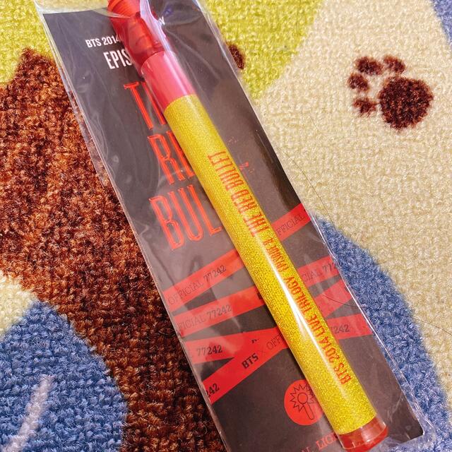 防弾少年団(BTS)(ボウダンショウネンダン)のBTS THE RED BULLET ペンライト エンタメ/ホビーのタレントグッズ(アイドルグッズ)の商品写真