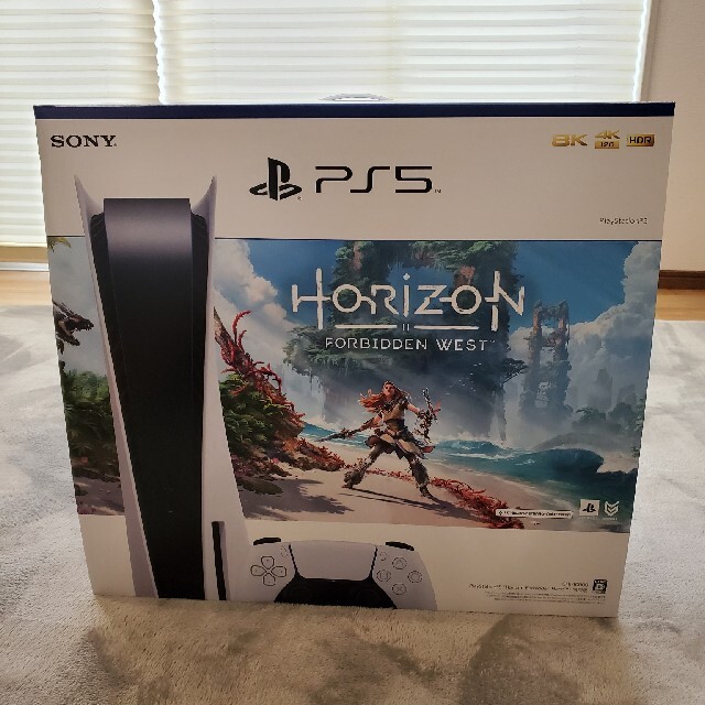 SONY(ソニー)のPlayStation 5 “Horizon Forbidden West” 同 エンタメ/ホビーのゲームソフト/ゲーム機本体(家庭用ゲーム機本体)の商品写真