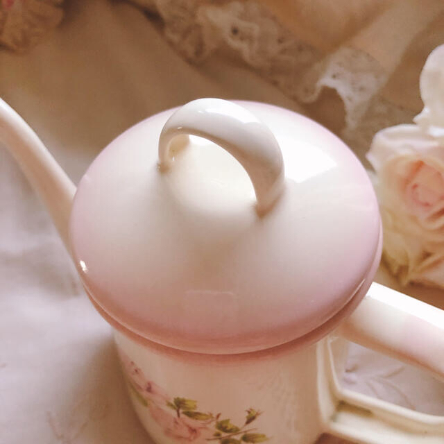 AfternoonTea(アフタヌーンティー)のお値下げ♡イマン♡ダイアナローズホーローポット琺瑯薔薇マニーローズ インテリア/住まい/日用品のキッチン/食器(調理道具/製菓道具)の商品写真