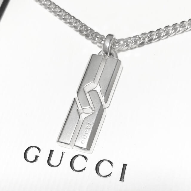 セール国産 Gucci - グッチ ノットプレート ネックレス シルバー925