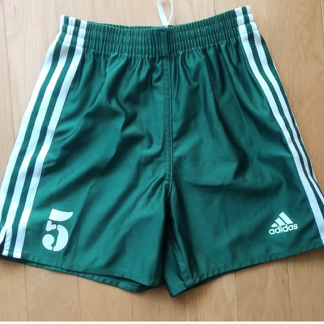 adidas(アディダス)のサイズ150 adidas サッカーパンツ キッズ/ベビー/マタニティのキッズ服男の子用(90cm~)(パンツ/スパッツ)の商品写真