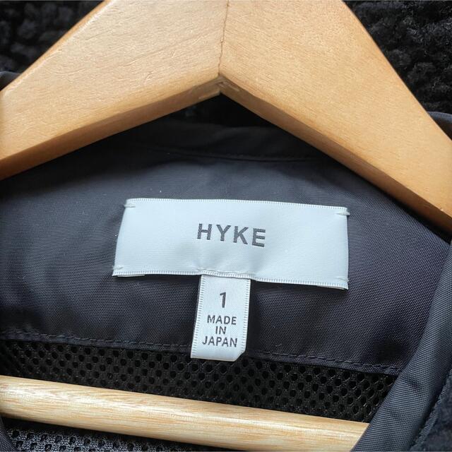 HYKE(ハイク)のHYKE ハイク 1 ボア ロングコート 黒　黒色 レディースのジャケット/アウター(ロングコート)の商品写真