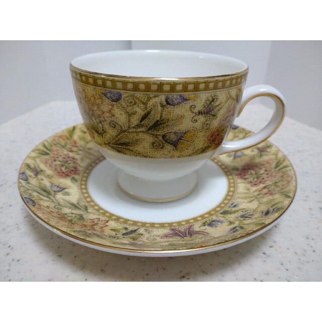 WEDGWOOD(ウェッジウッド)のウェッジウッド フローラルタペストリー カップ&ソーサー エンタメ/ホビーの美術品/アンティーク(陶芸)の商品写真