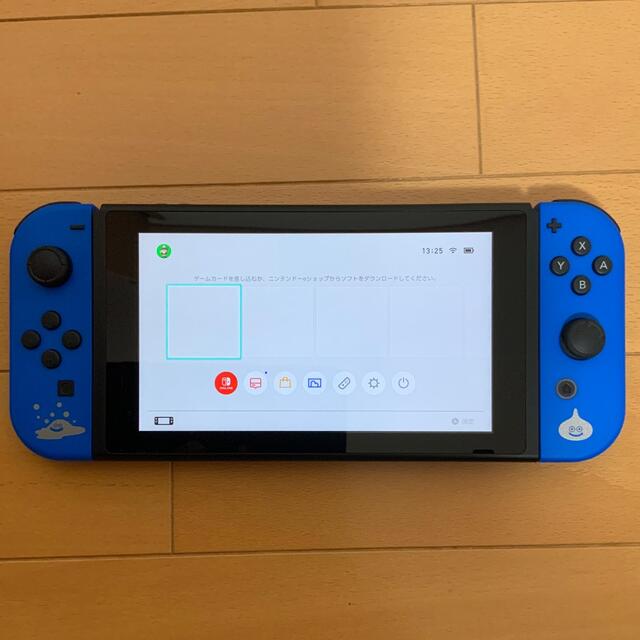 Nintendo Switch(ニンテンドースイッチ)の【美品】任天堂スイッチ ロトエディション(ソフト同梱なし) エンタメ/ホビーのゲームソフト/ゲーム機本体(家庭用ゲーム機本体)の商品写真