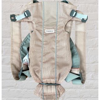 ベビービョルン(BABYBJORN)のベビービョルン ベビーキャリアMINI Air (ダスティピンク)【抱っこひも】(抱っこひも/おんぶひも)