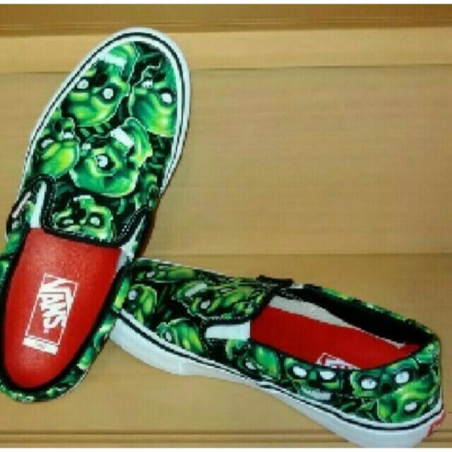 Buy Supreme x Slip-On 'Glow-In-The-Dark Skull Pile' - VN0A347V3FW