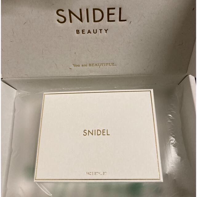 SNIDEL フェイススタイリスト 新品未使用