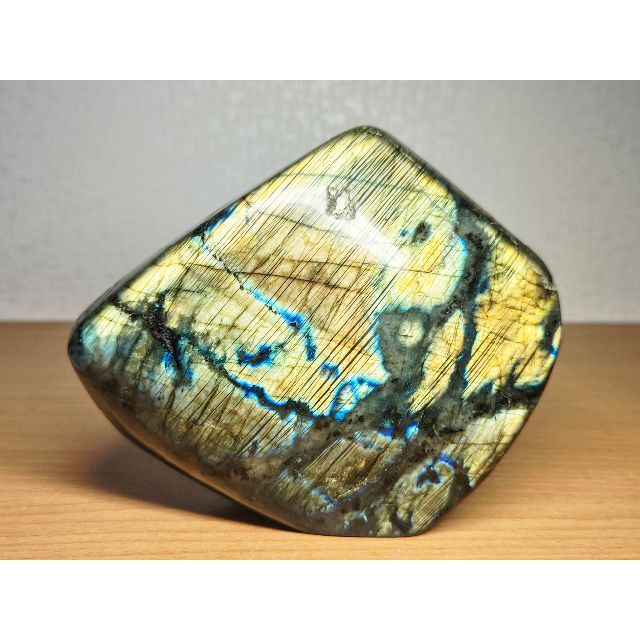 鮮美 1.6kg ラブラドライト 化石 原石 鉱物 宝石 鑑賞石 自然石 水石