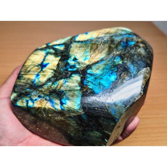 鮮美 1.6kg ラブラドライト 化石 原石 鉱物 宝石 鑑賞石 自然石 水石