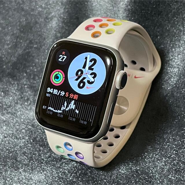 Apple(アップル)のApple Watch Nike 6(GPSモデル) 40mmシルバーアルミ スマホ/家電/カメラのスマホ/家電/カメラ その他(その他)の商品写真