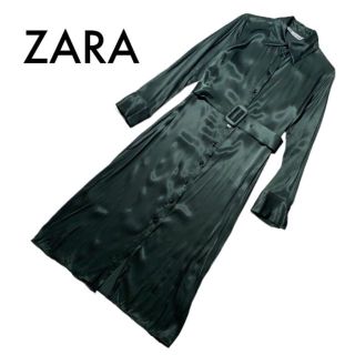 ザラ(ZARA)のザラ サテン シャツロングワンピース S ベルト付き グリーン 長袖 レーヨン(ひざ丈ワンピース)