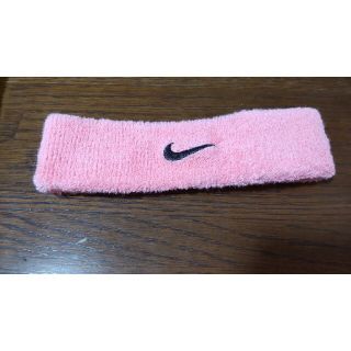 ナイキ(NIKE)のくろっこ様専用 ナイキ ヘアバンド ピンク(その他)