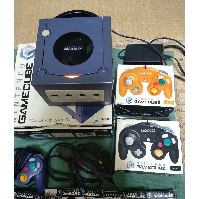 任天堂(ニンテンドウ)のaaa 様【専用】　　 GAMECUBE GAMECUBE本体セット エンタメ/ホビーのゲームソフト/ゲーム機本体(家庭用ゲーム機本体)の商品写真