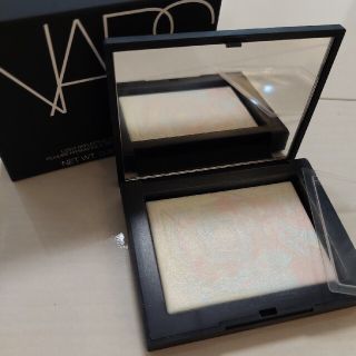 ナーズ(NARS)のNARS ライトリフレクティング プリズマティックパウダー(フェイスパウダー)