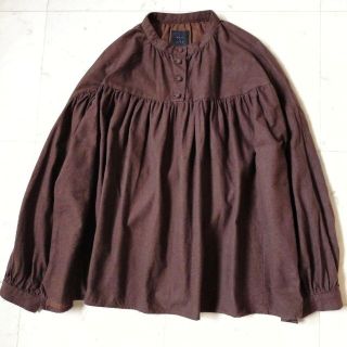 ネストローブ(nest Robe)の美品　オオカミとフクロウ　オオカミとハリネズミのルージュ　長袖シャツ　ブラウン(シャツ/ブラウス(長袖/七分))