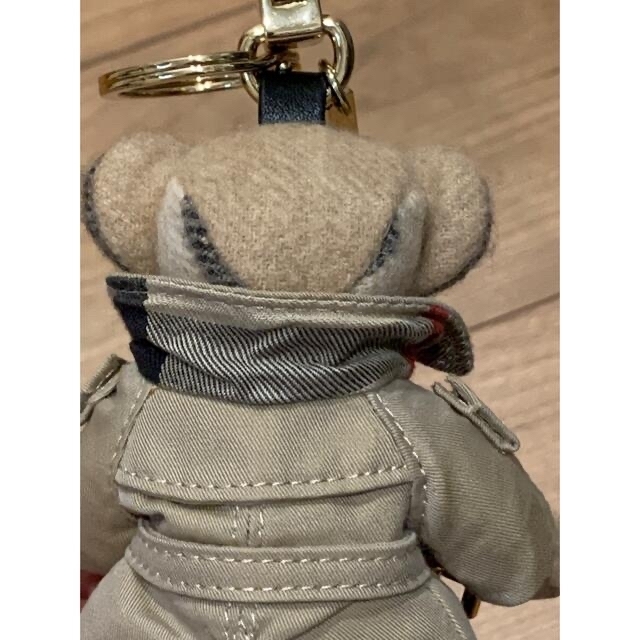 BURBERRY(バーバリー)のBurberryバーバリー　ベア　トレンチコート　キーホルダー レディースのファッション小物(キーホルダー)の商品写真