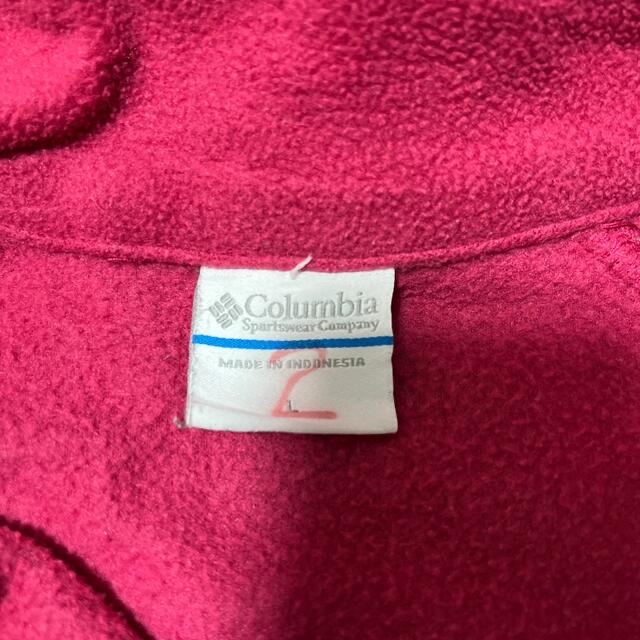 Columbia(コロンビア)のぴくまむ様専用Columbia  コロンビア  サイズL  赤紫　シミあり レディースのジャケット/アウター(ブルゾン)の商品写真