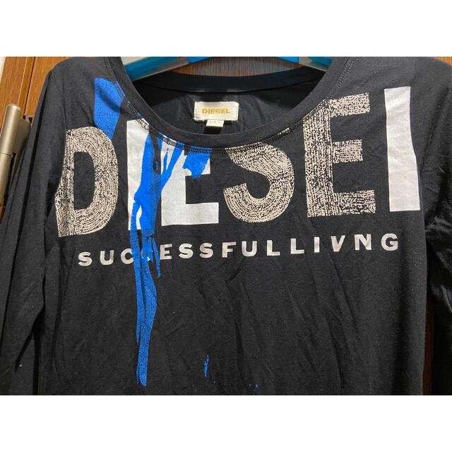 DIESEL(ディーゼル)の未使用　DIESEL L レディース　トップス　ブラック　ロゴ レディースのトップス(シャツ/ブラウス(長袖/七分))の商品写真