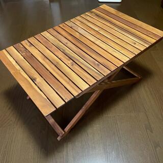 折りたたみ木製テーブル