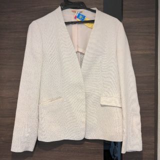 オリヒカ(ORIHICA)のTHE 3rd SUITS ベージュ ノーカラージャケット&パンツ セットアップ(スーツ)