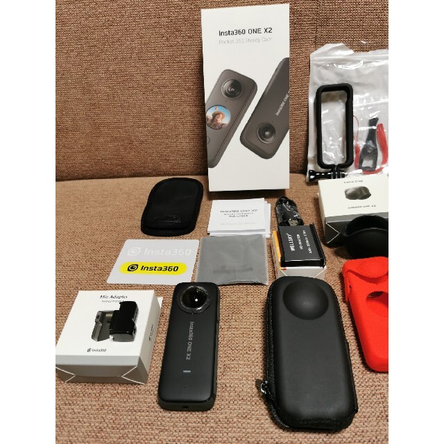 insta360 one x2 中古 おまけ多数 スマホ/家電/カメラのカメラ(ビデオカメラ)の商品写真