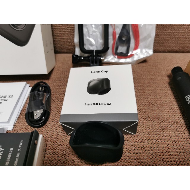 insta360 one x2 中古 おまけ多数 スマホ/家電/カメラのカメラ(ビデオカメラ)の商品写真