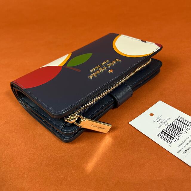 kate spade new york(ケイトスペードニューヨーク)のケイトスペード kate spade アップル 二つ折り財布 りんご柄 新品 レディースのファッション小物(財布)の商品写真