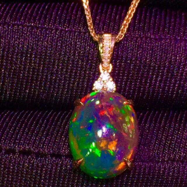 限定品】 天然オパール ¥ k18 ペンダントトップ4.1ct ダイヤ