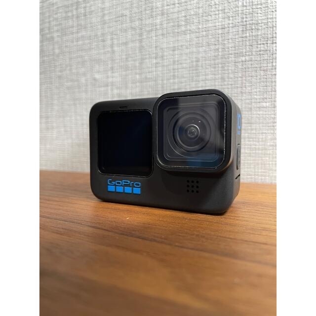 GoPro(ゴープロ)のGoPro HERO10 Black + microSDカード32GB スマホ/家電/カメラのカメラ(コンパクトデジタルカメラ)の商品写真