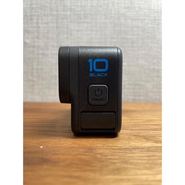 GoPro(ゴープロ)のGoPro HERO10 Black + microSDカード32GB スマホ/家電/カメラのカメラ(コンパクトデジタルカメラ)の商品写真