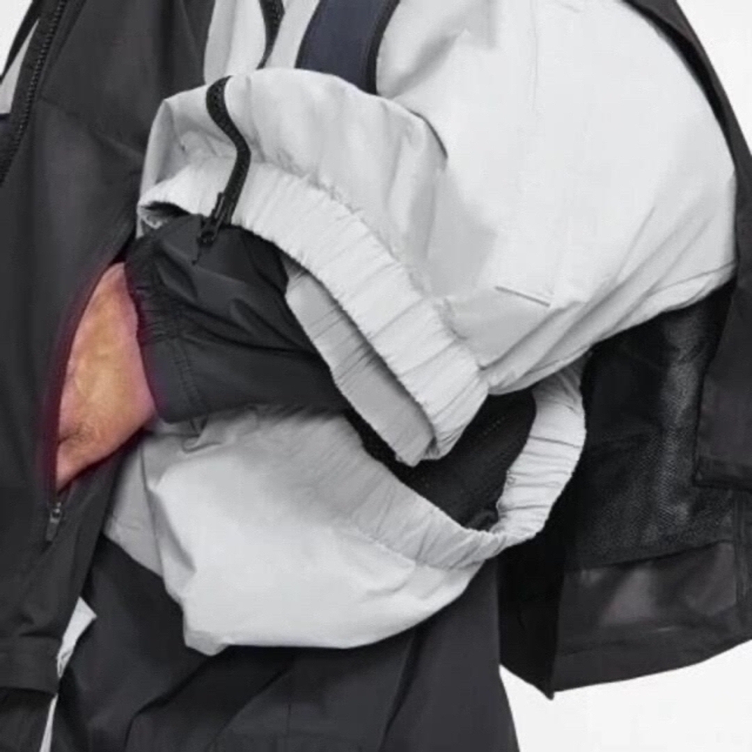 Balenciaga(バレンシアガ)の【NIKE】JACKET レディースのジャケット/アウター(ナイロンジャケット)の商品写真