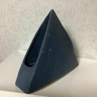 華道　花器　三角　紺色　ピラミッド