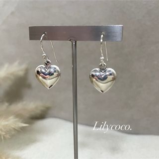 746.silver925製/立体ぷっくりハートフックピアス(ピアス)