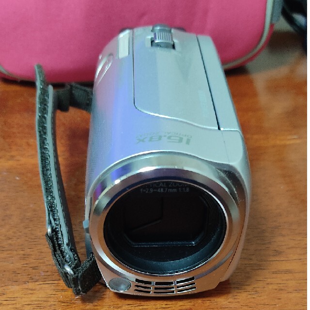 Panasonic(パナソニック)のビデオカメラ Panasonic HDC-TM25 シルバー  スマホ/家電/カメラのカメラ(ビデオカメラ)の商品写真