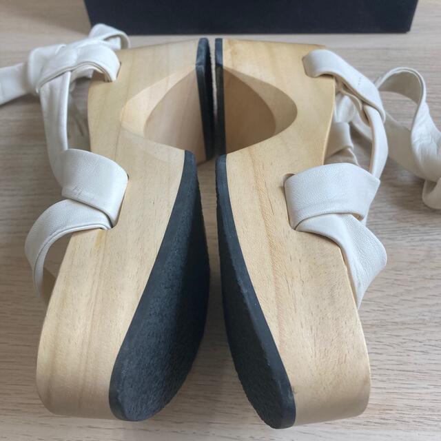 Jil Sander(ジルサンダー)のジルサンダー　レザーストラップ　 サンダル　ホワイト　ウェッジソール レディースの靴/シューズ(サンダル)の商品写真
