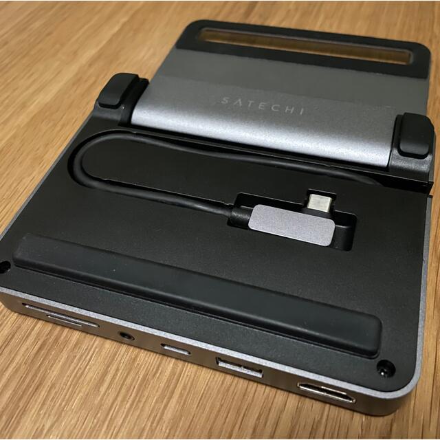 iPad(アイパッド)のiPad/タブレット用 satechi アルミニウム 6-in-1スタンド＆ハブ スマホ/家電/カメラのPC/タブレット(その他)の商品写真