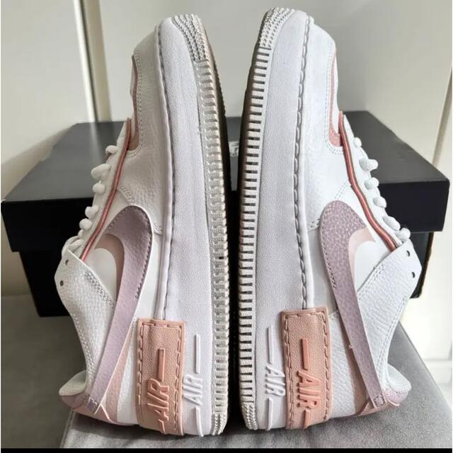 NIKE(ナイキ)のナイキ NIKE AF1シャドウ ホワイト ピンク 24cm レディースの靴/シューズ(スニーカー)の商品写真