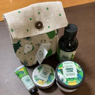 ザボディショップ(THE BODY SHOP)の【最終価格】THE BODY SHOP ホリデーボディケアバックペア(その他)