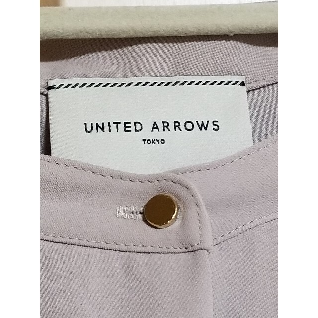 UNITED ARROWS(ユナイテッドアローズ)のUNITED ARROWS UBCB バンドカラー タック ブラウス レディースのトップス(シャツ/ブラウス(長袖/七分))の商品写真