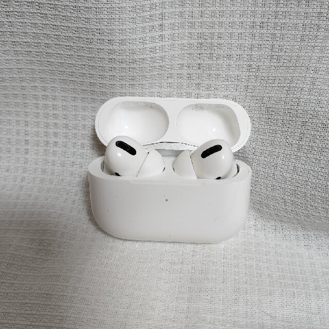 Apple(アップル)のAirPods　Pro　エアポッツ　プロ　第一世代 スマホ/家電/カメラのスマホアクセサリー(モバイルケース/カバー)の商品写真