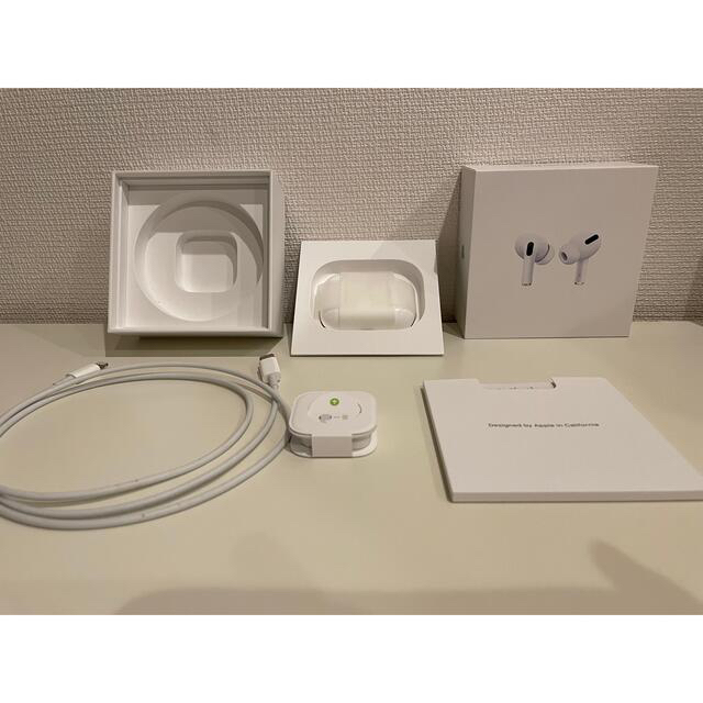 Apple(アップル)のApple Air Pods Pro エアポッズ・プロ 本体純正 美品 スマホ/家電/カメラのオーディオ機器(ヘッドフォン/イヤフォン)の商品写真