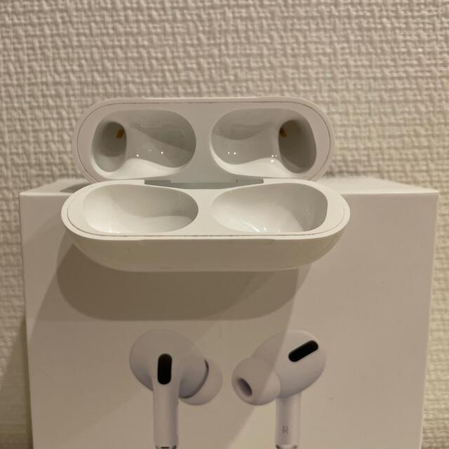 Apple(アップル)のApple Air Pods Pro エアポッズ・プロ 本体純正 美品 スマホ/家電/カメラのオーディオ機器(ヘッドフォン/イヤフォン)の商品写真