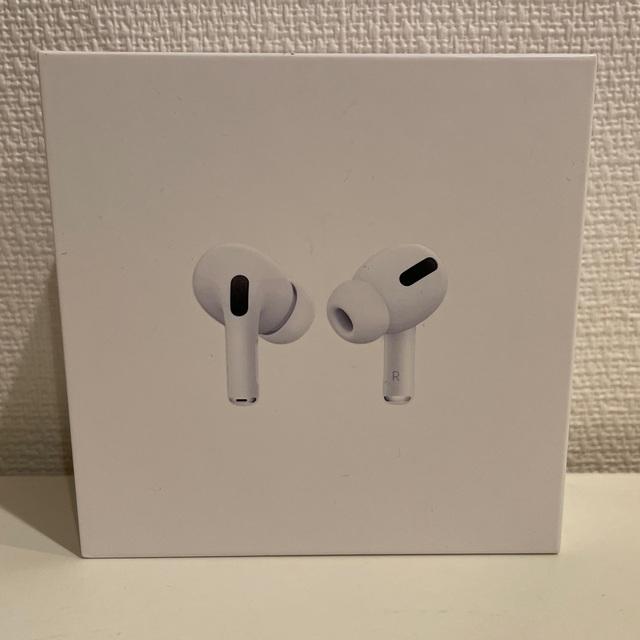 Apple(アップル)のApple Air Pods Pro エアポッズ・プロ 本体純正 美品 スマホ/家電/カメラのオーディオ機器(ヘッドフォン/イヤフォン)の商品写真