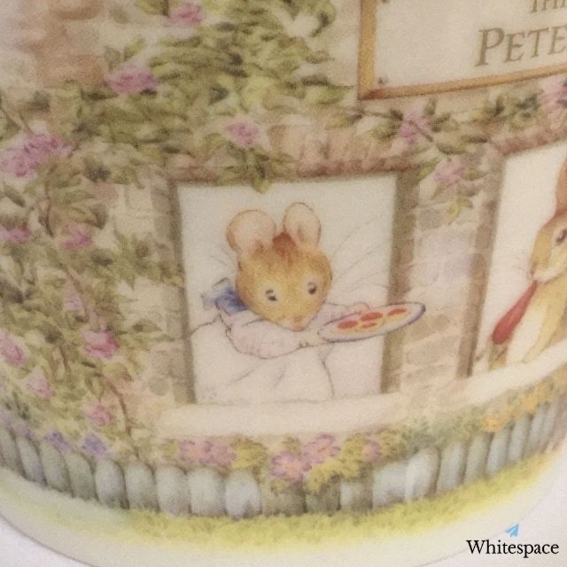 PETER RABBIT（TM）(ピーターラビット)のもう、お外に出ても大丈夫よ！ピーターラビットマグカップ/スープマグ（ハウス）新品 キッズ/ベビー/マタニティの授乳/お食事用品(マグカップ)の商品写真